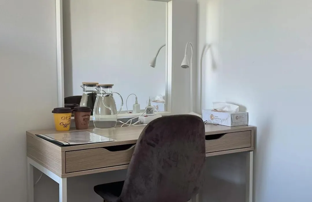 Comfy Room Near Metro & Airport-1