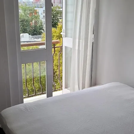 Comfy Room Near Metro & Airport-3